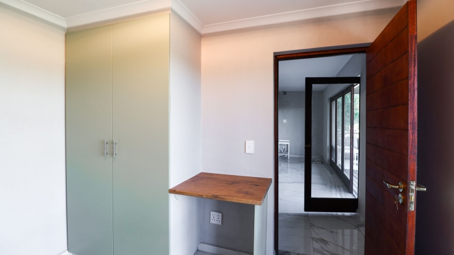 To Let 7 Bedroom Property for Rent in Old Place Western Cape